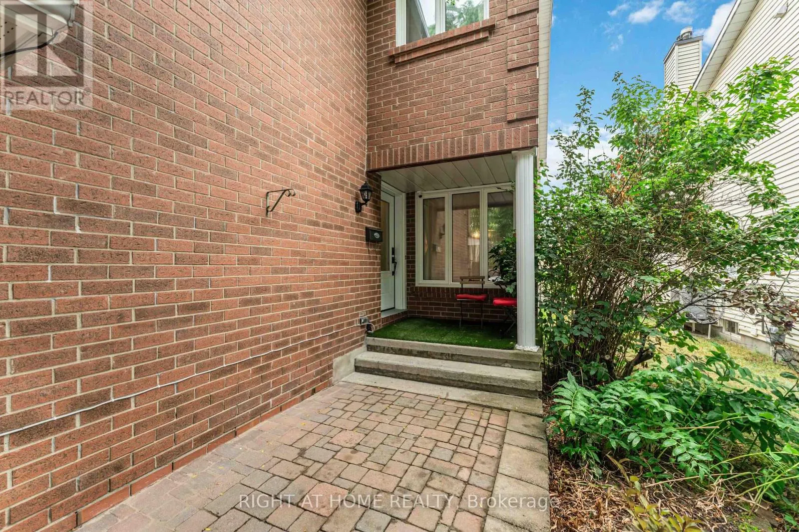 18 SHETLAND WAY