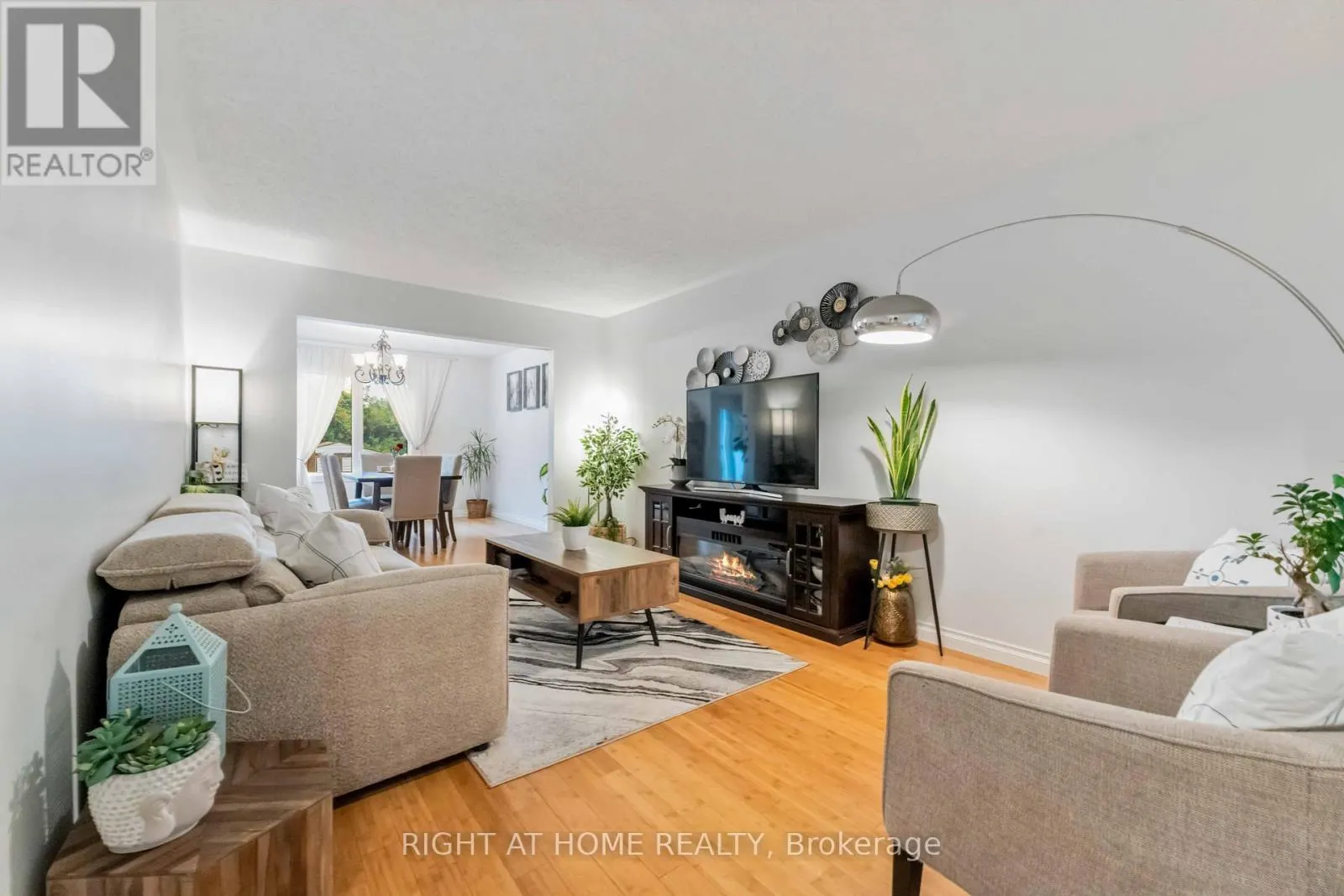 18 SHETLAND WAY