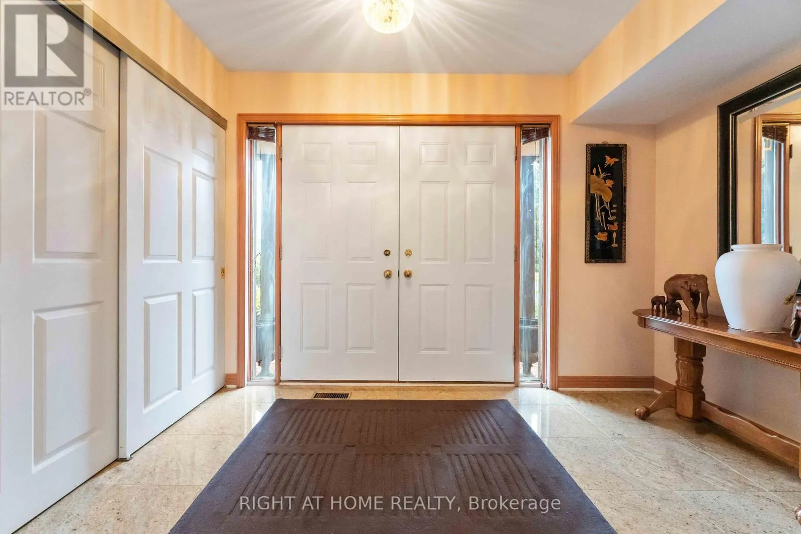 2 MUIRFIELD GARDENS