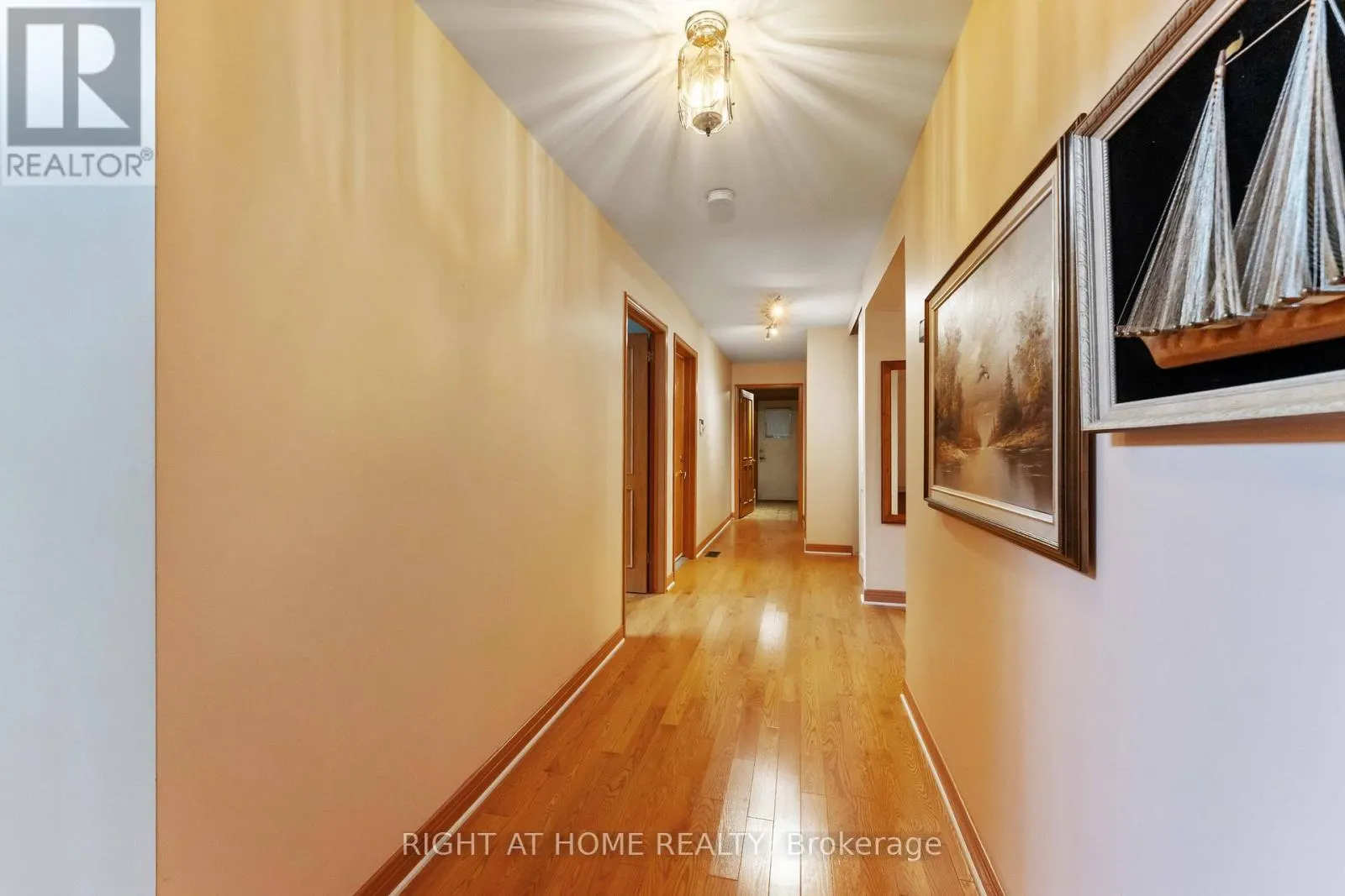 2 MUIRFIELD GARDENS