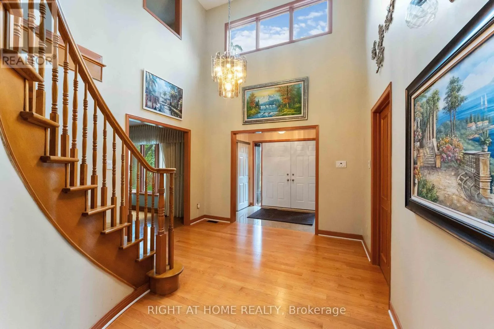 2 MUIRFIELD GARDENS