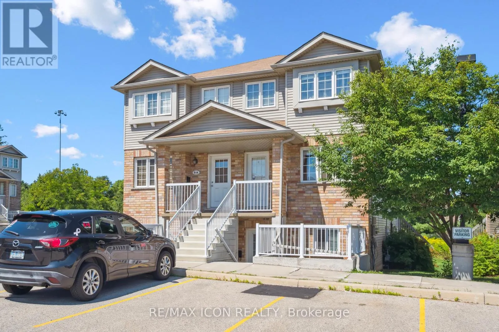 9D - 50 HOWE DRIVE