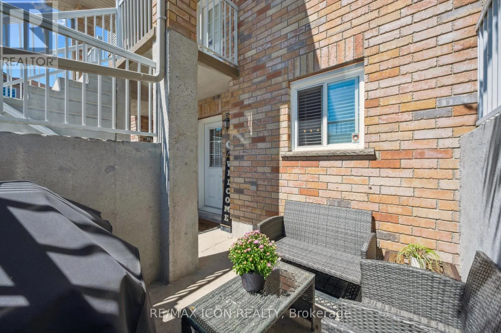 9D - 50 HOWE DRIVE