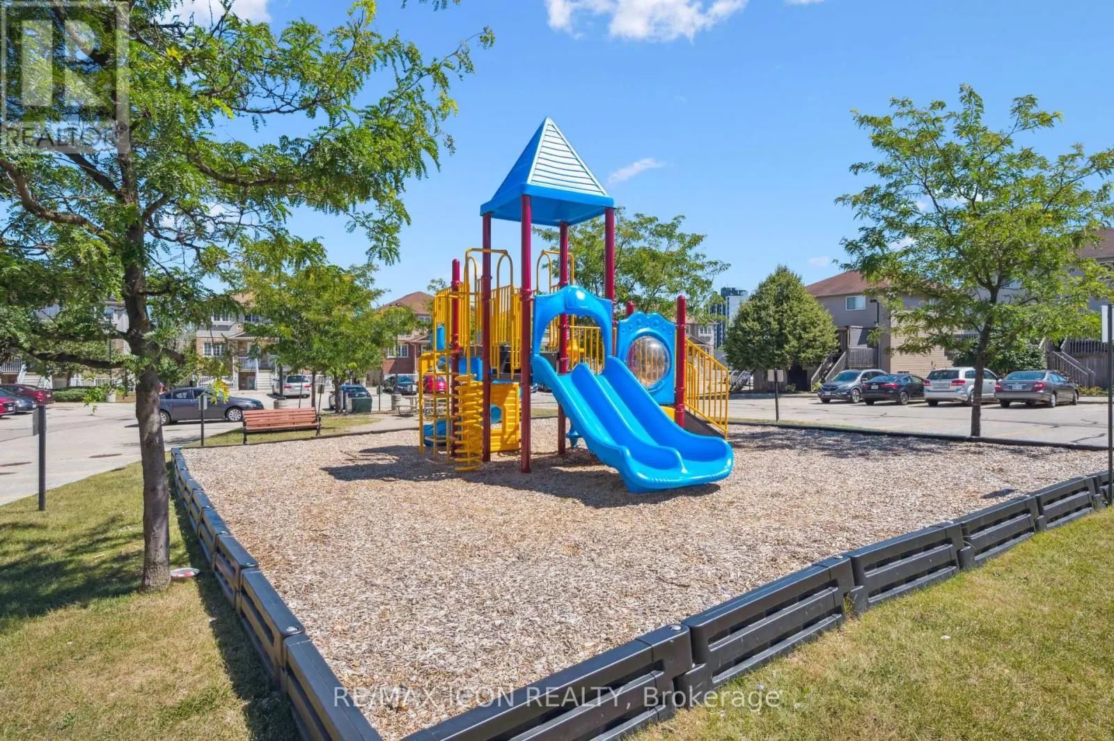 9D - 50 HOWE DRIVE