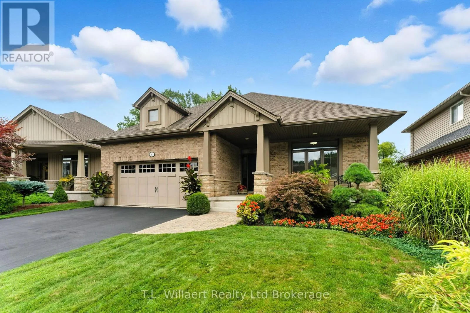 6 COLIN AVENUE