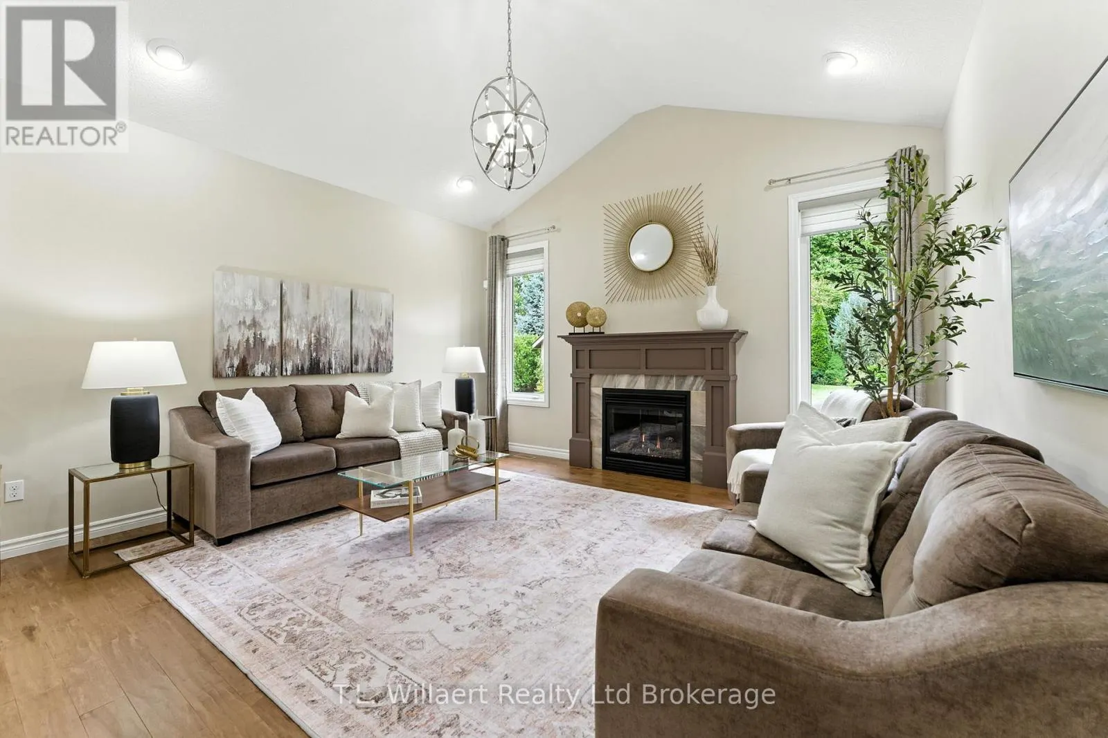 6 COLIN AVENUE
