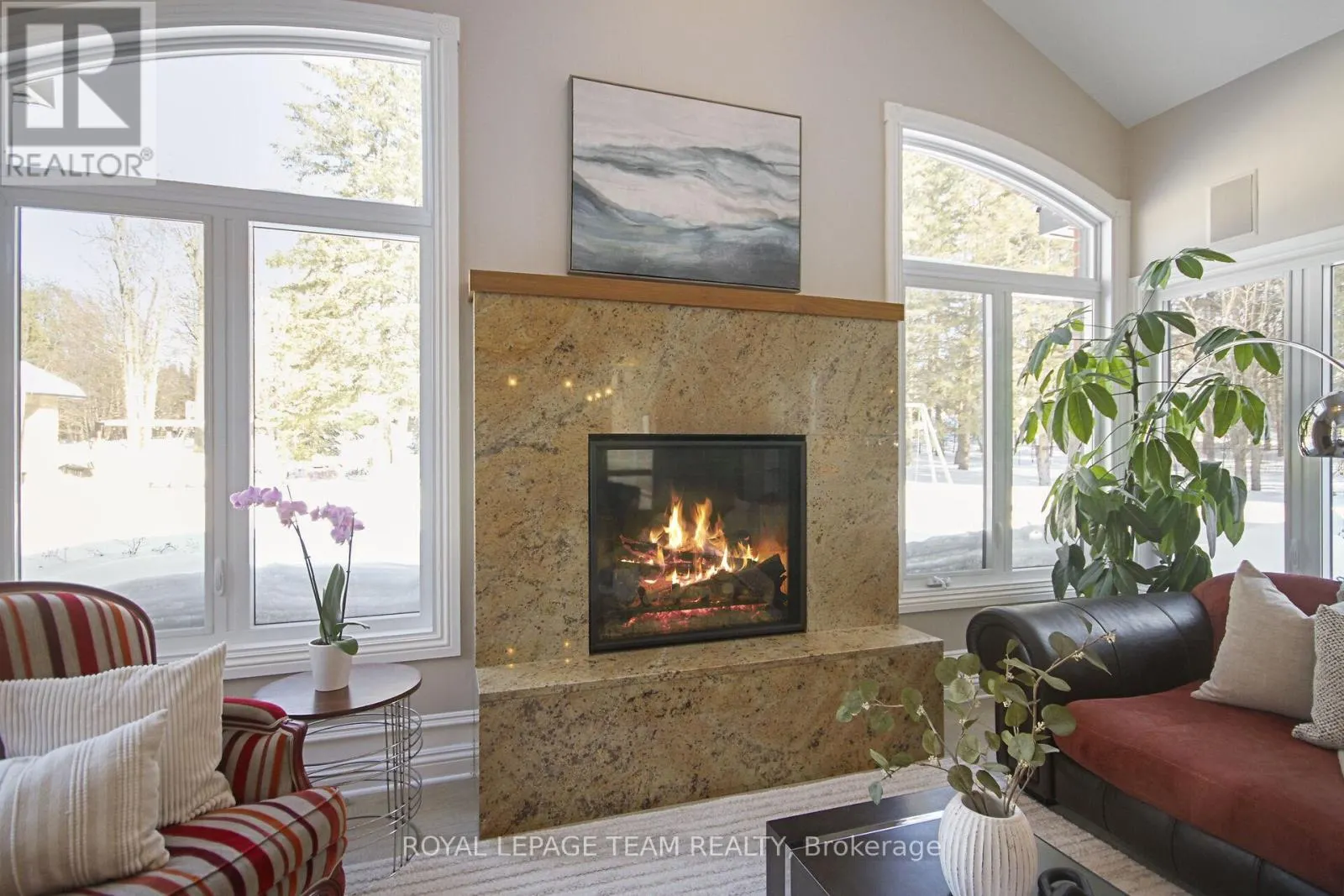 5849 QUEENSCOURT CRESCENT
