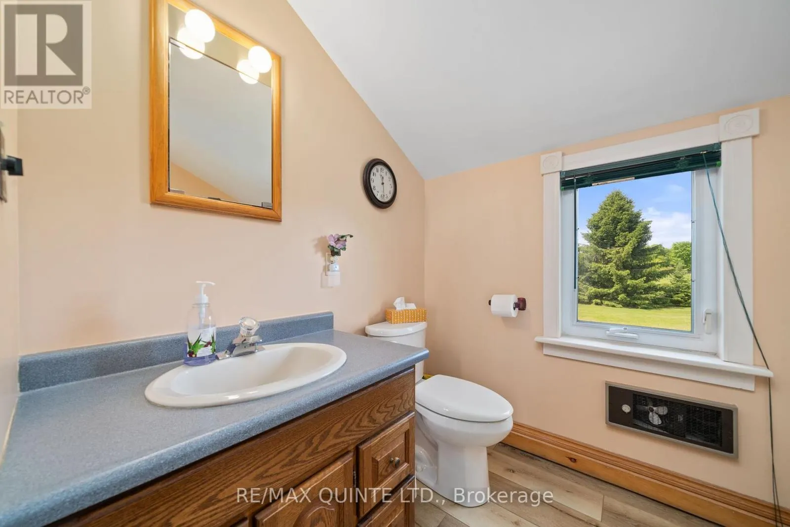 652 PALMATEER ROAD
