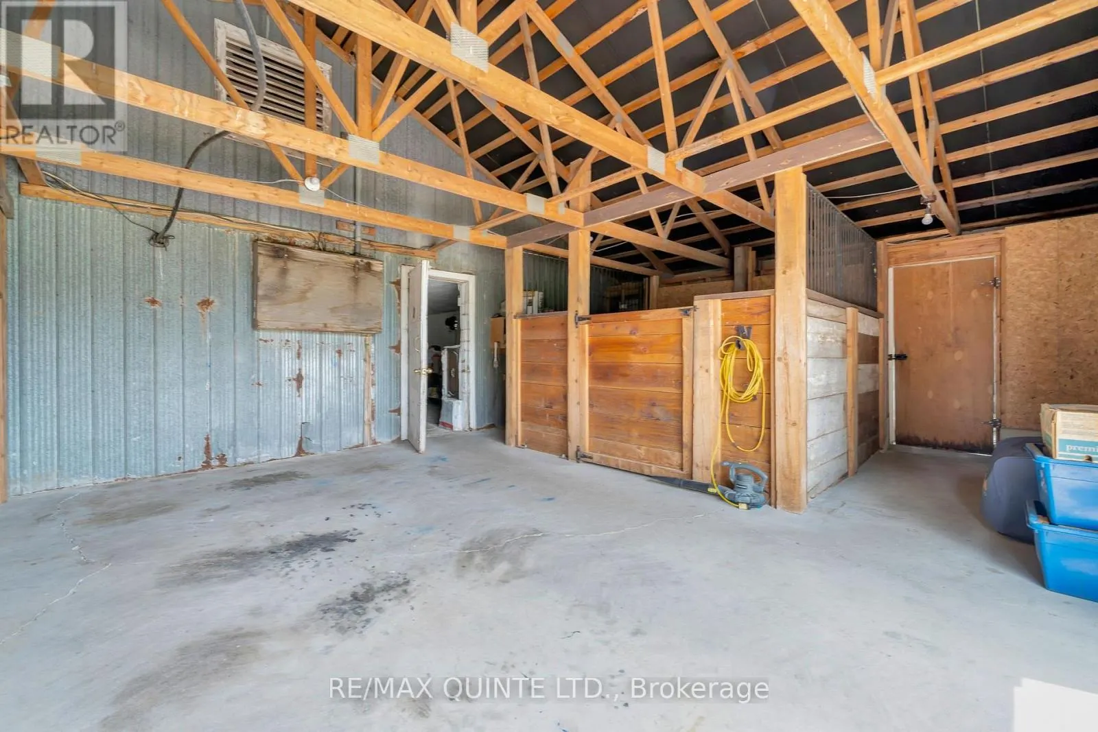 652 PALMATEER ROAD