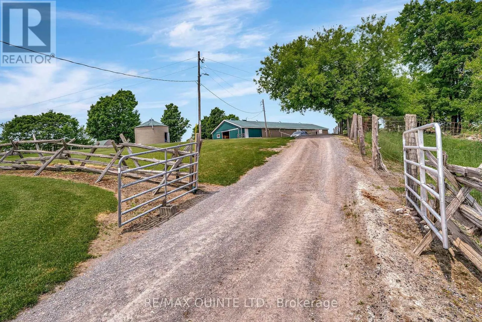 652 PALMATEER ROAD
