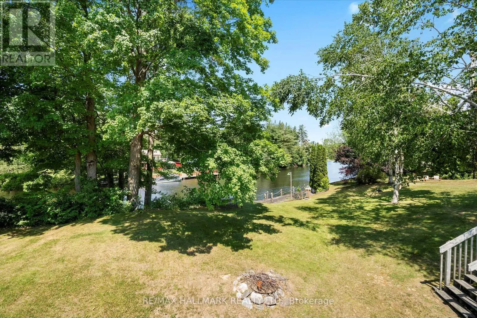 6 EVANS DRIVE
