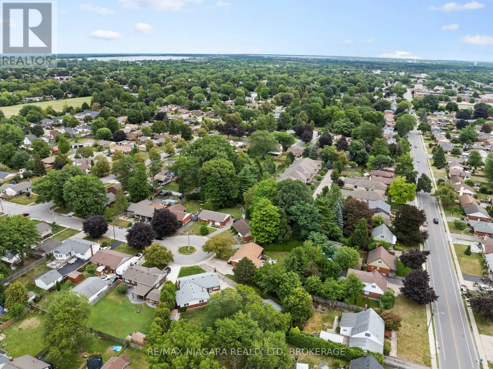 3416 SHEPPARD CRESCENT