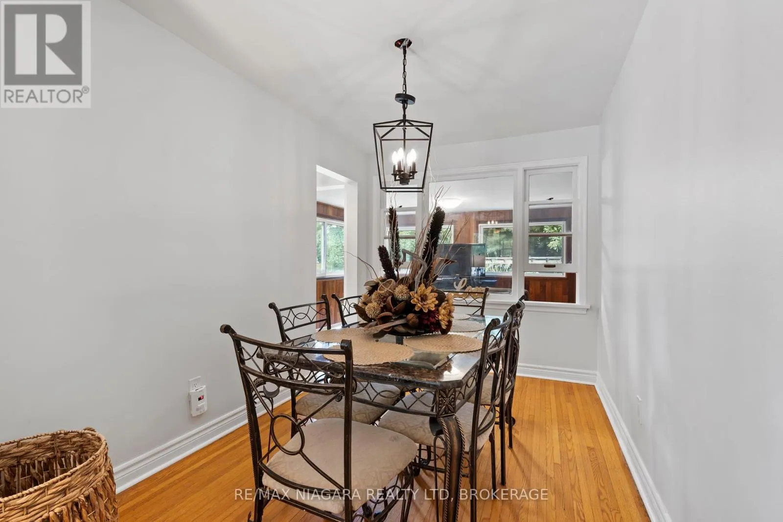 3416 SHEPPARD CRESCENT