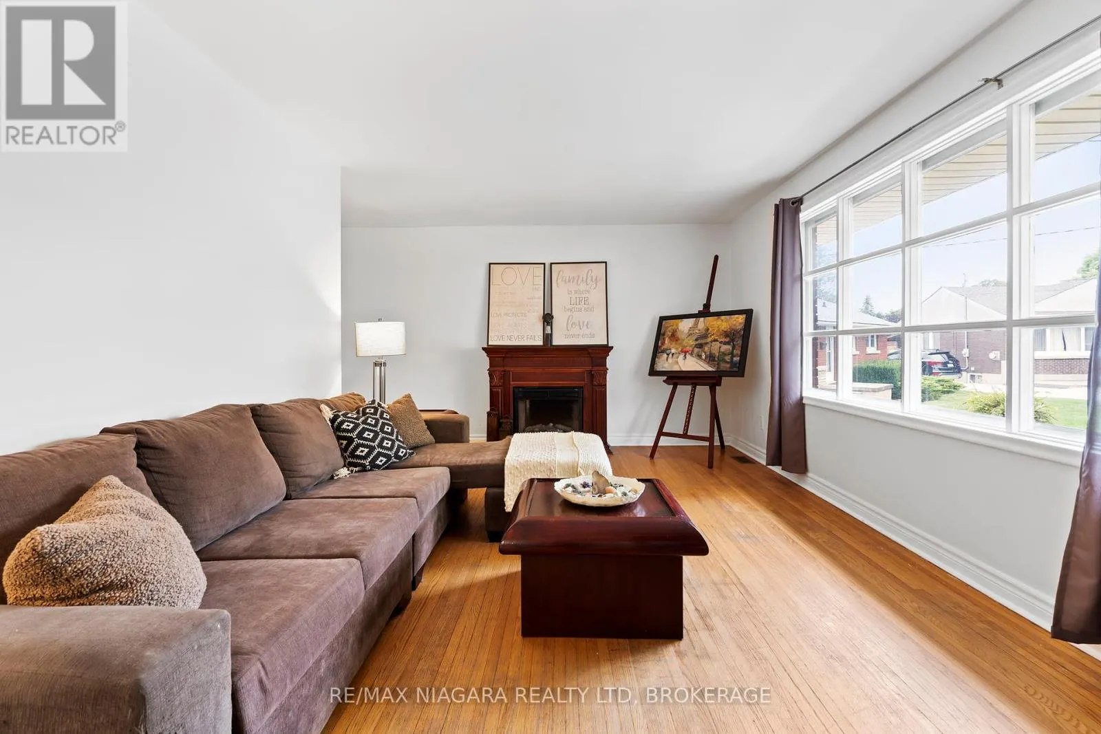 3416 SHEPPARD CRESCENT