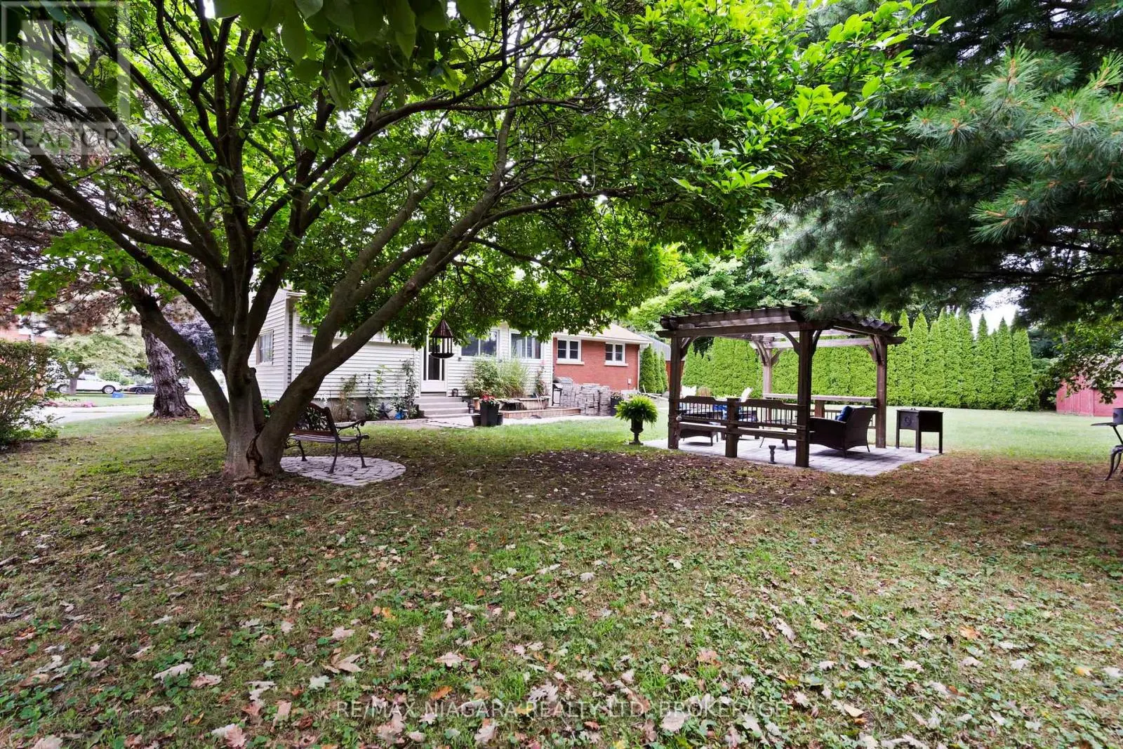 3416 SHEPPARD CRESCENT