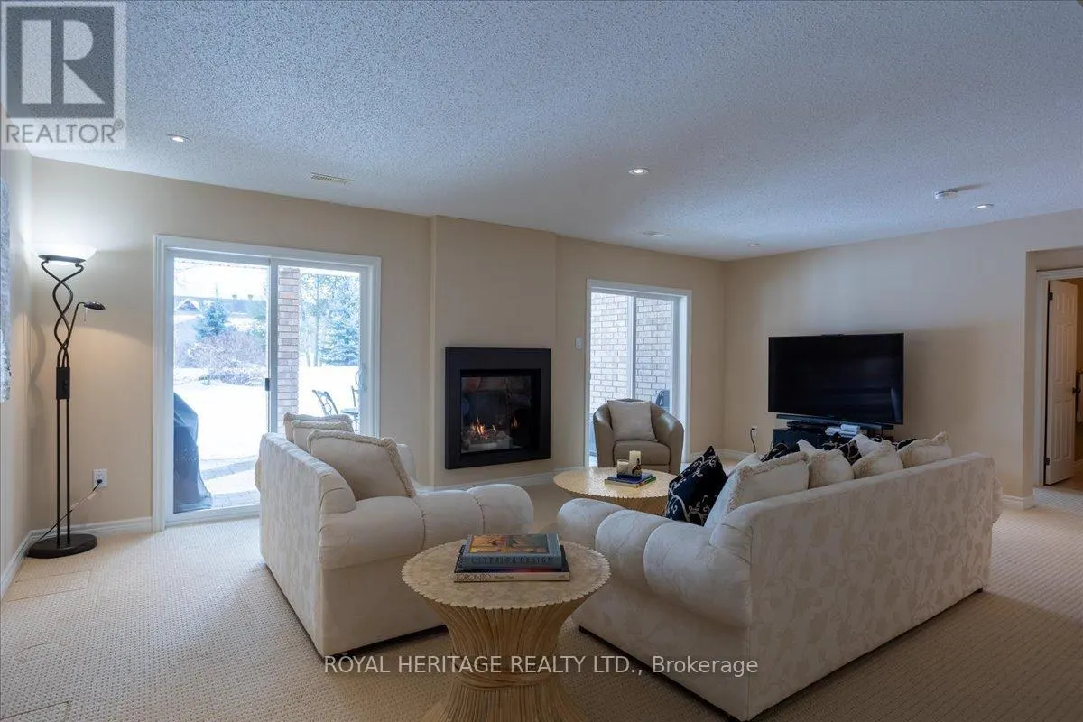 51 SOUTH HARBOUR DRIVE