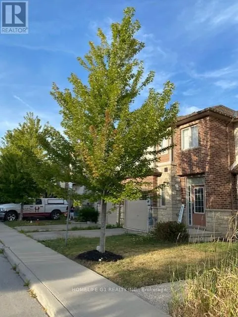 8 LAKELAWN ROAD