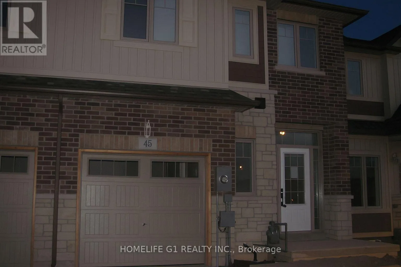 8 LAKELAWN ROAD