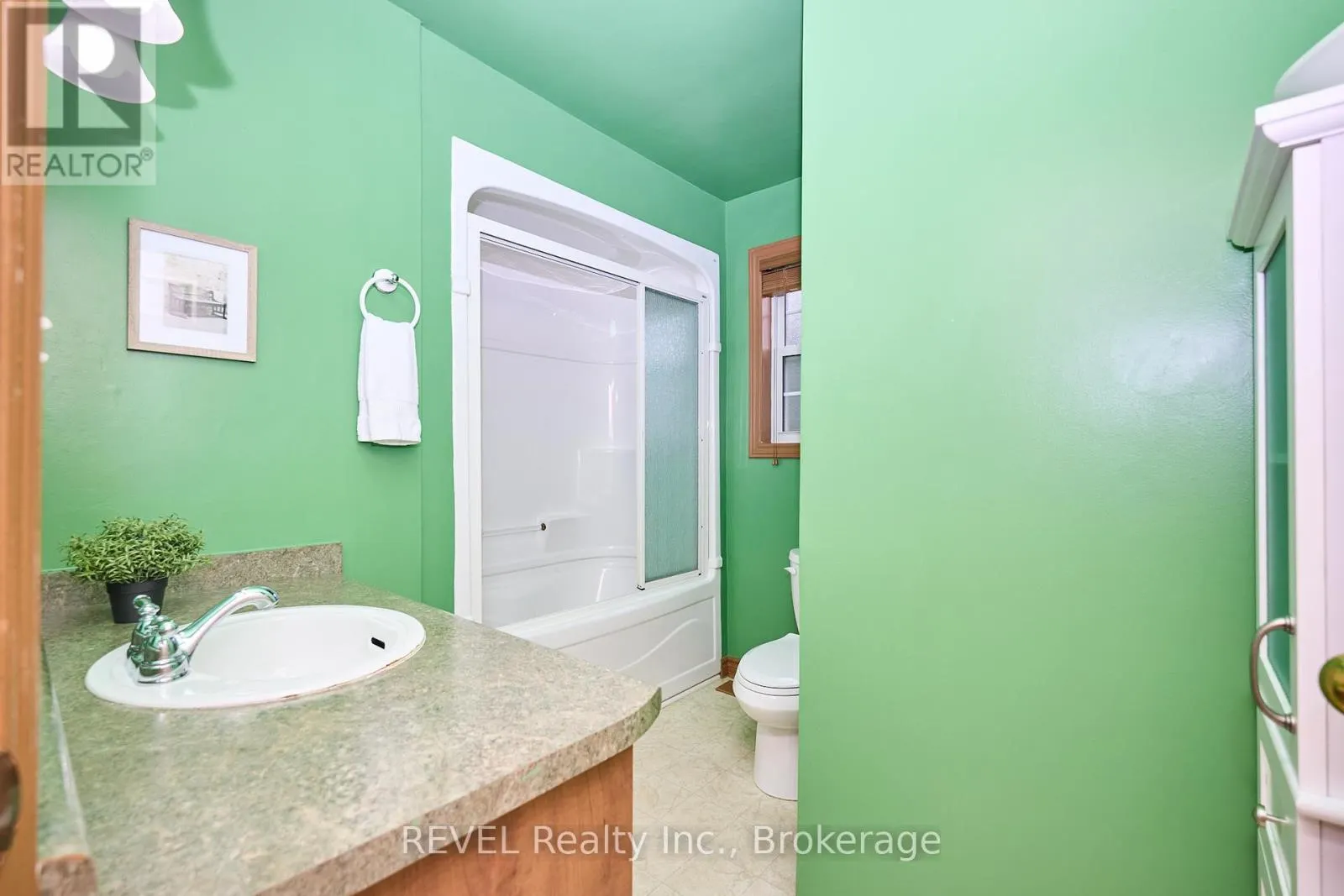 1317 THIRD STREET LOUTH