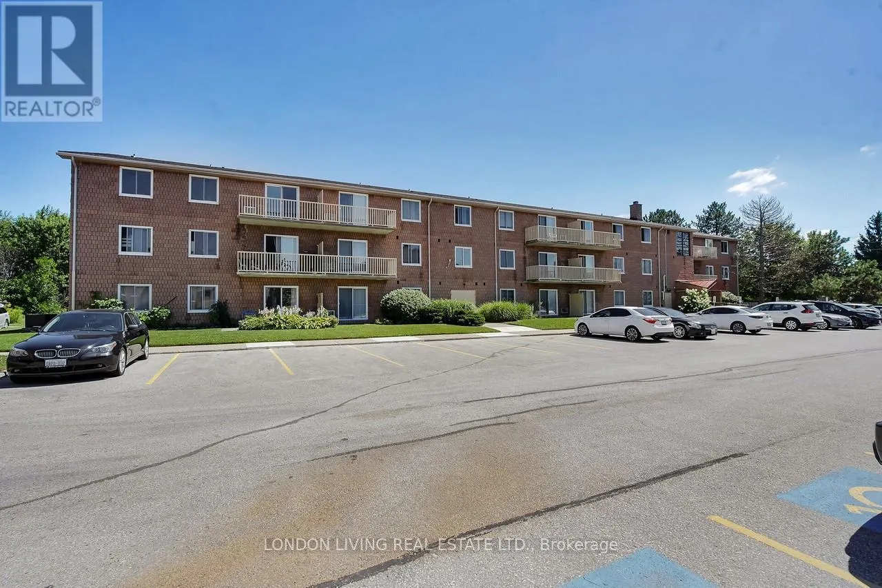301 - 1584 ERNEST AVENUE, #301