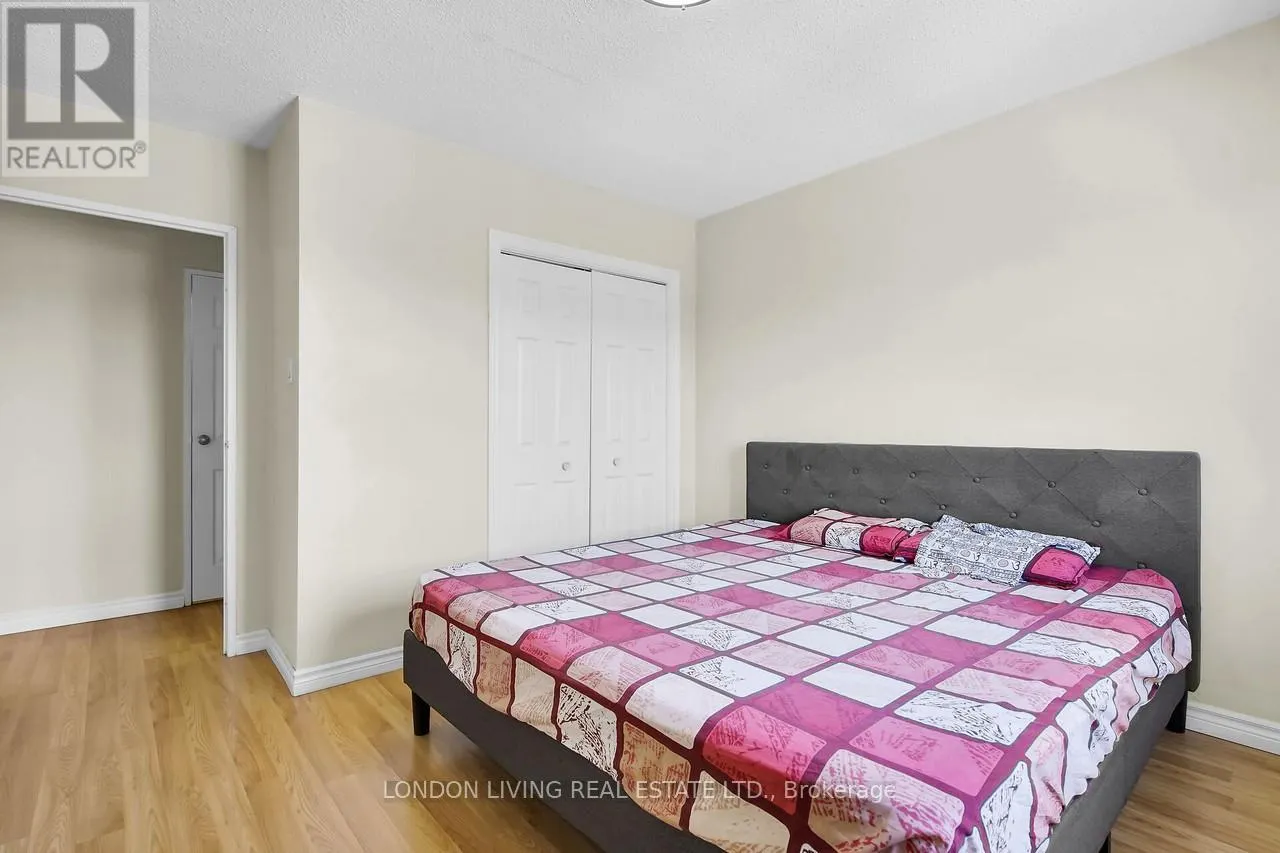 301 - 1584 ERNEST AVENUE, #301