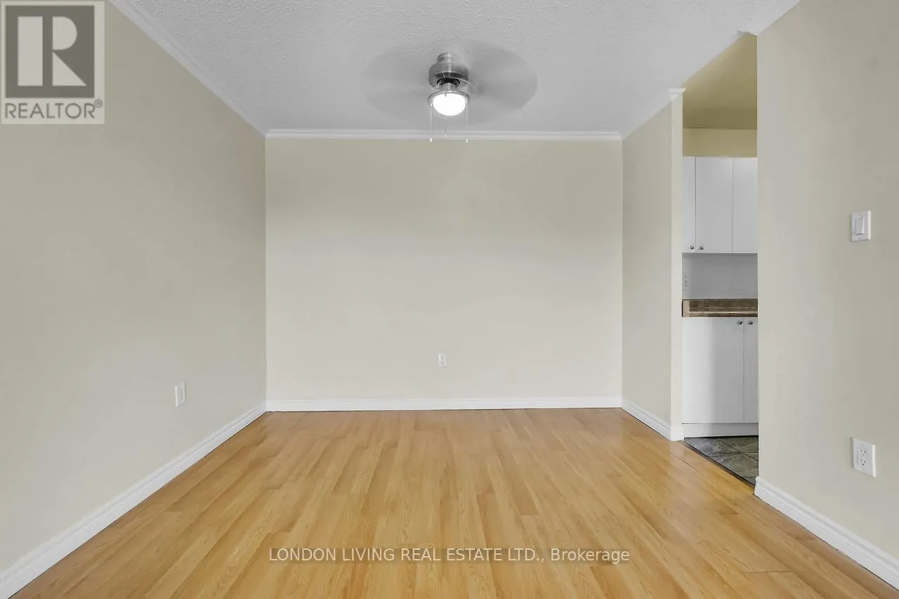 301 - 1584 ERNEST AVENUE, #301