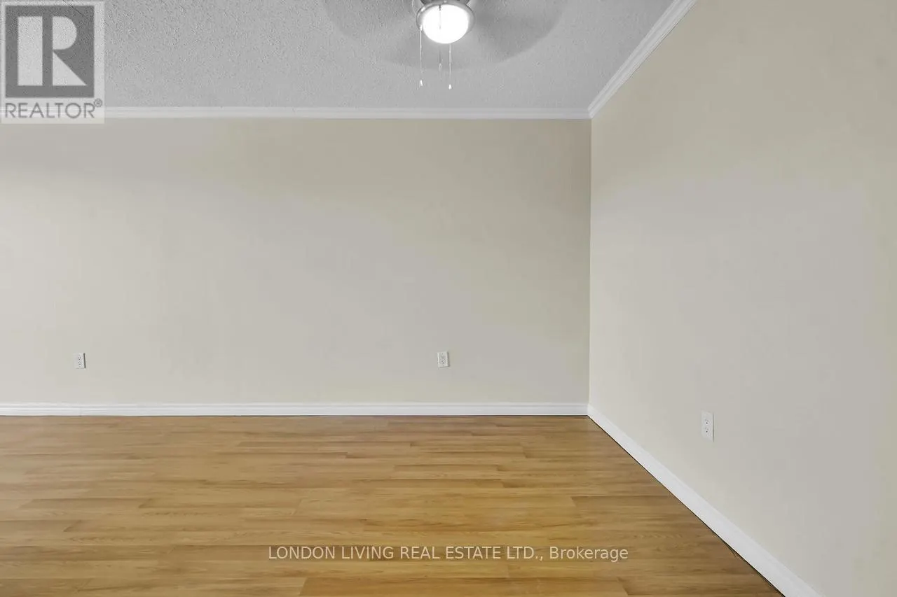 301 - 1584 ERNEST AVENUE, #301