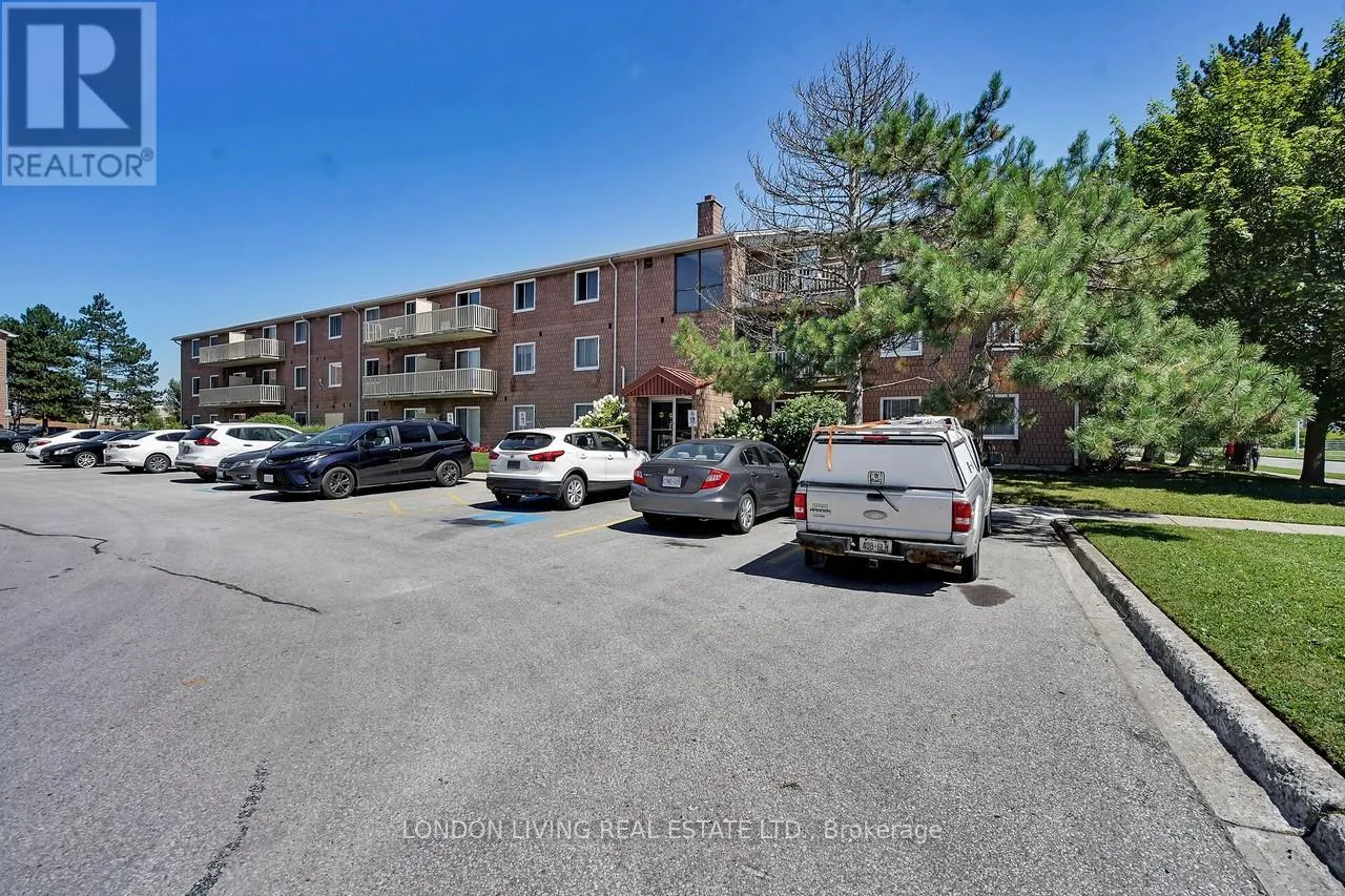 301 - 1584 ERNEST AVENUE, #301