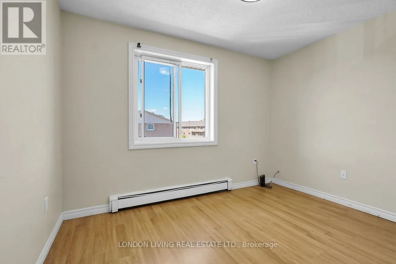 301 - 1584 ERNEST AVENUE, #301