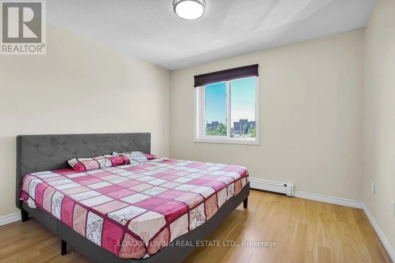 301 - 1584 ERNEST AVENUE, #301