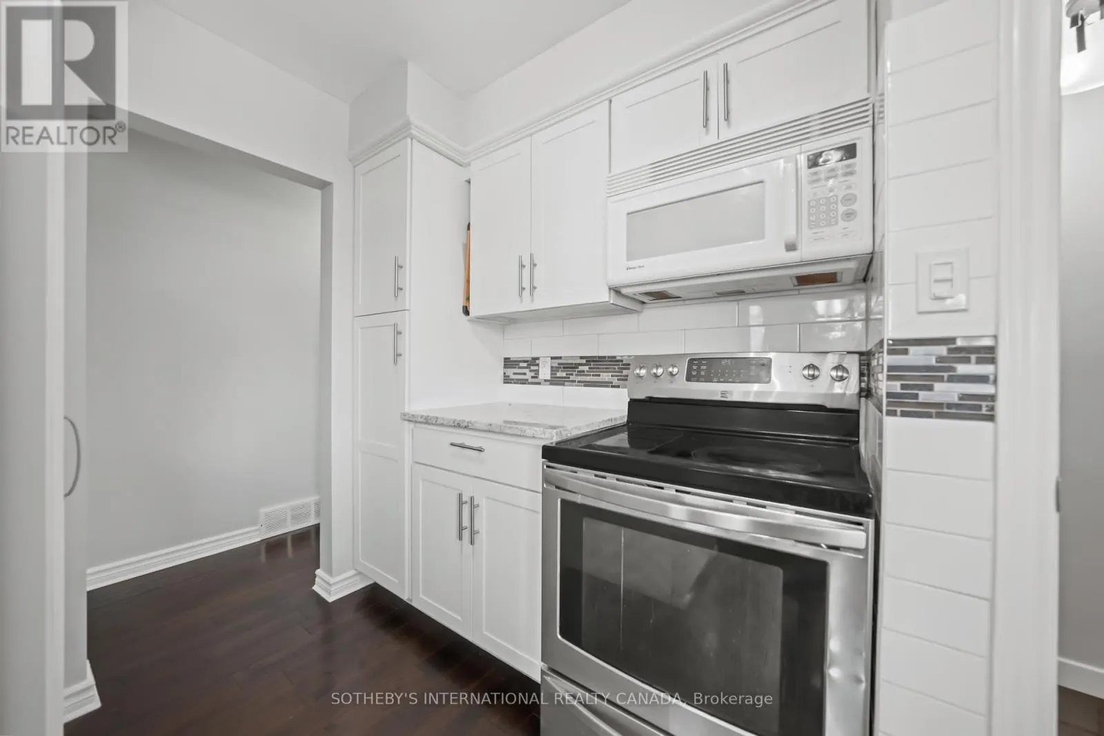 1679 HOLLEY CRESCENT