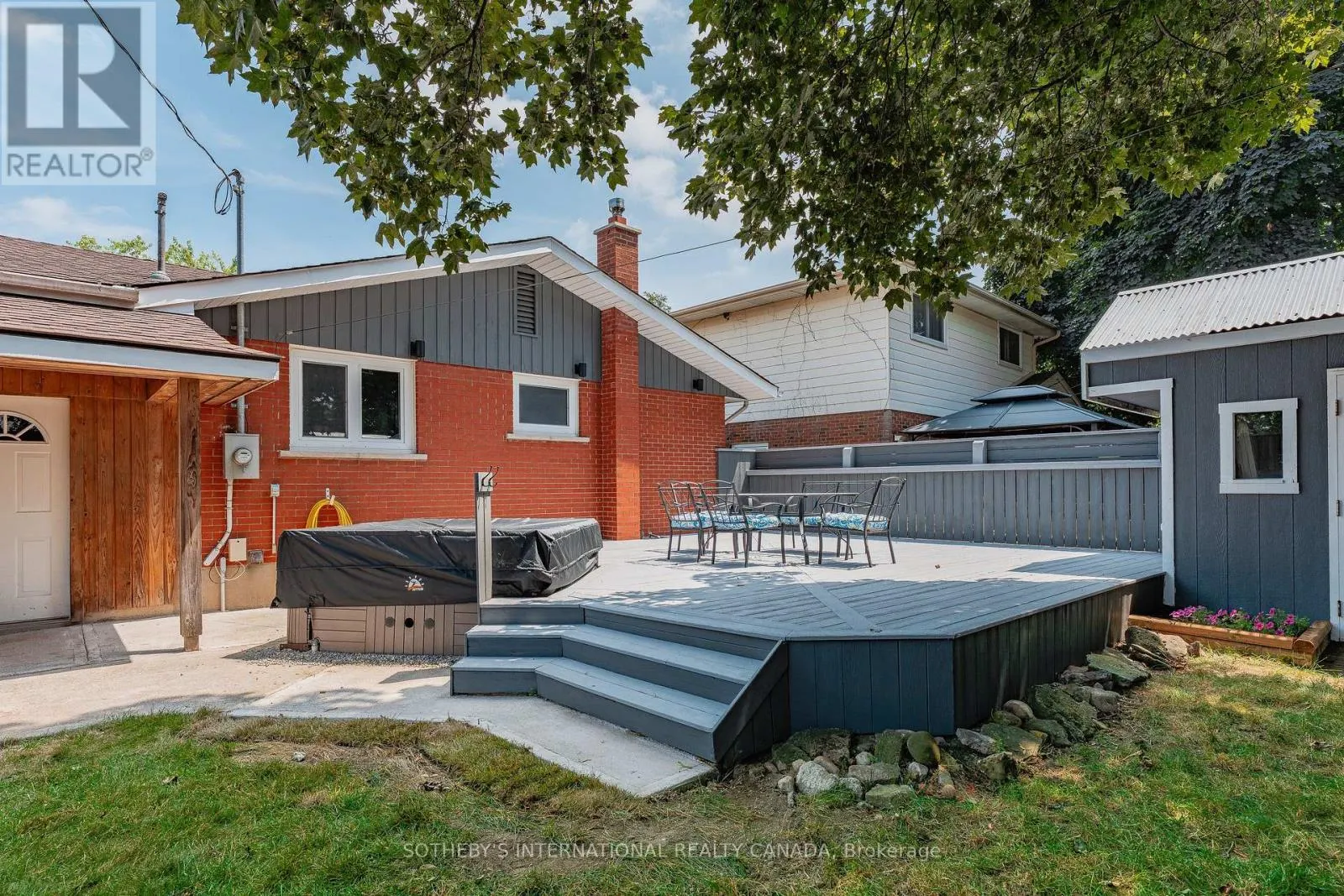 1679 HOLLEY CRESCENT