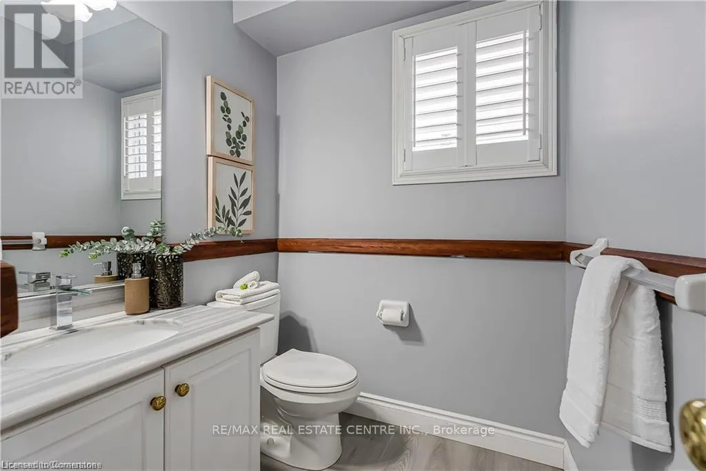UPPER - 257 GREY FOX DRIVE