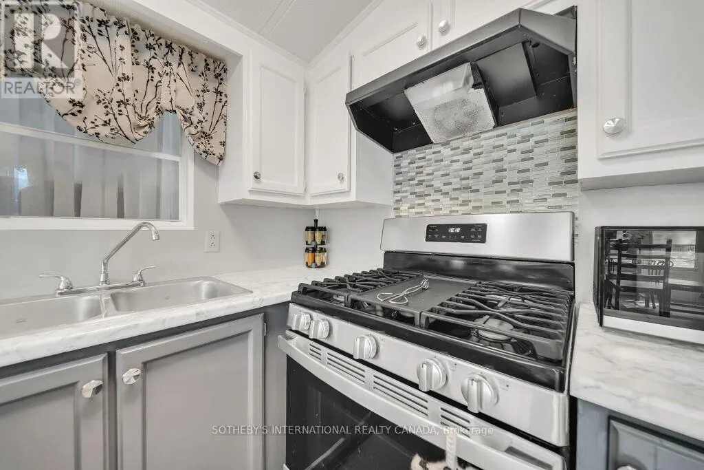 9 - 580 BEAVER CREEK ROAD