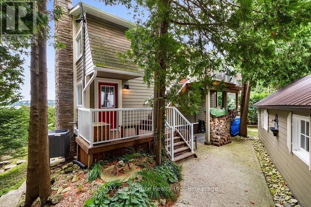 6 CHETWYND LANE