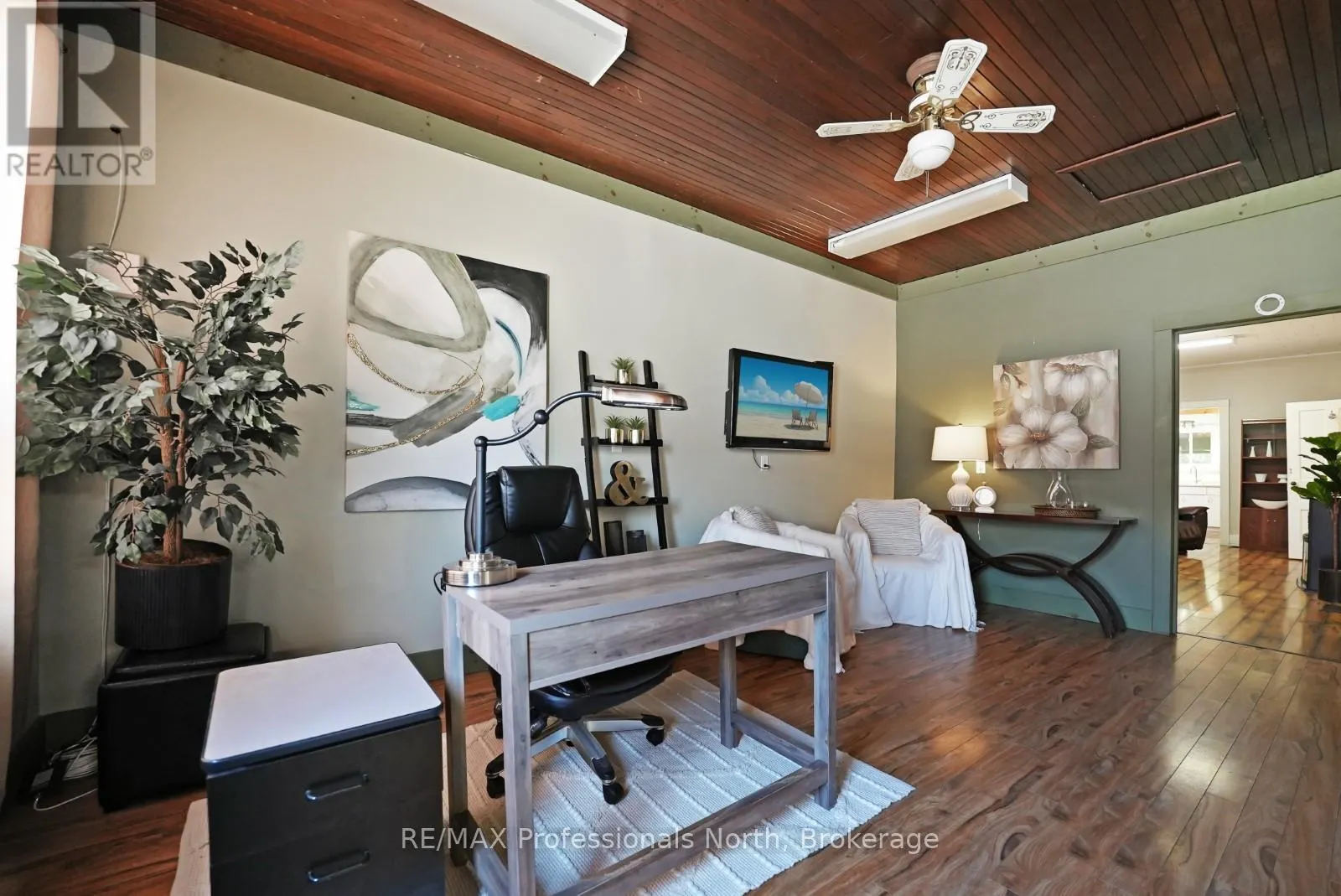 2279 LOOP ROAD