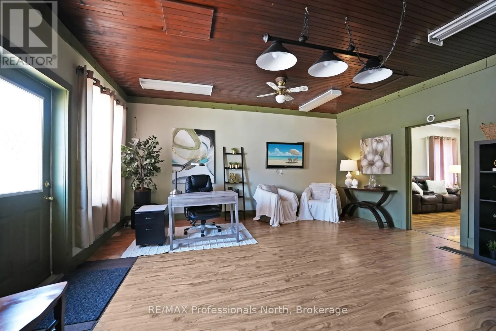 2279 LOOP ROAD