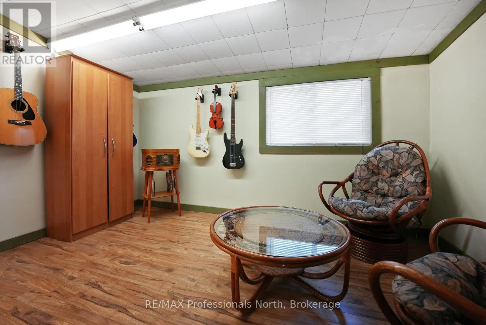 2279 LOOP ROAD