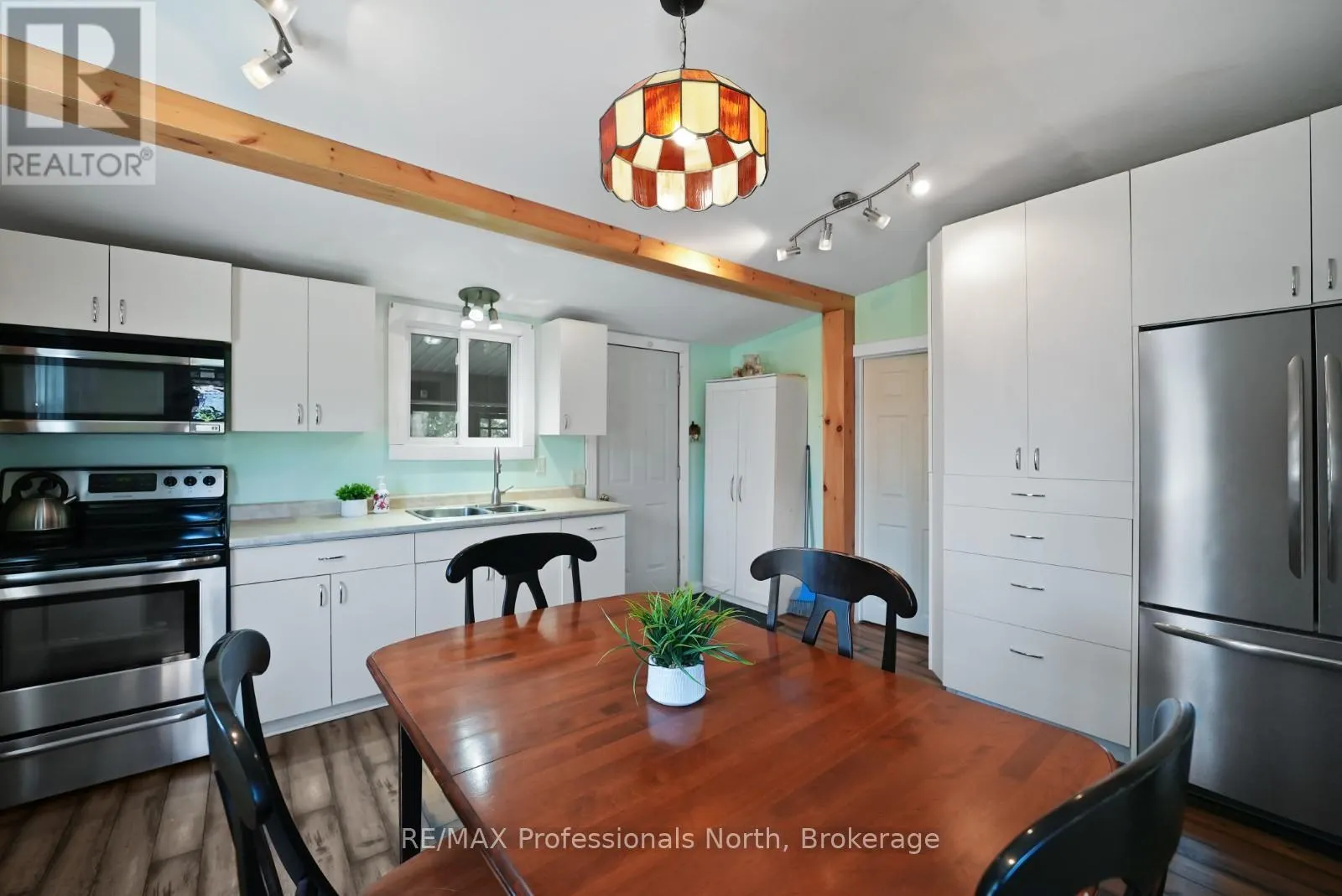 2279 LOOP ROAD