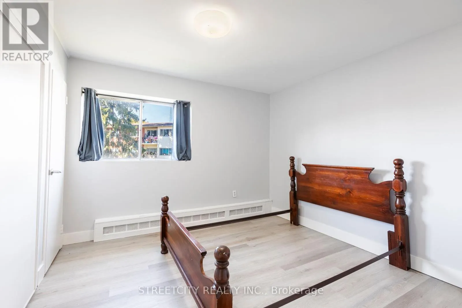 210 - 1172 HAMILTON ROAD E, #210