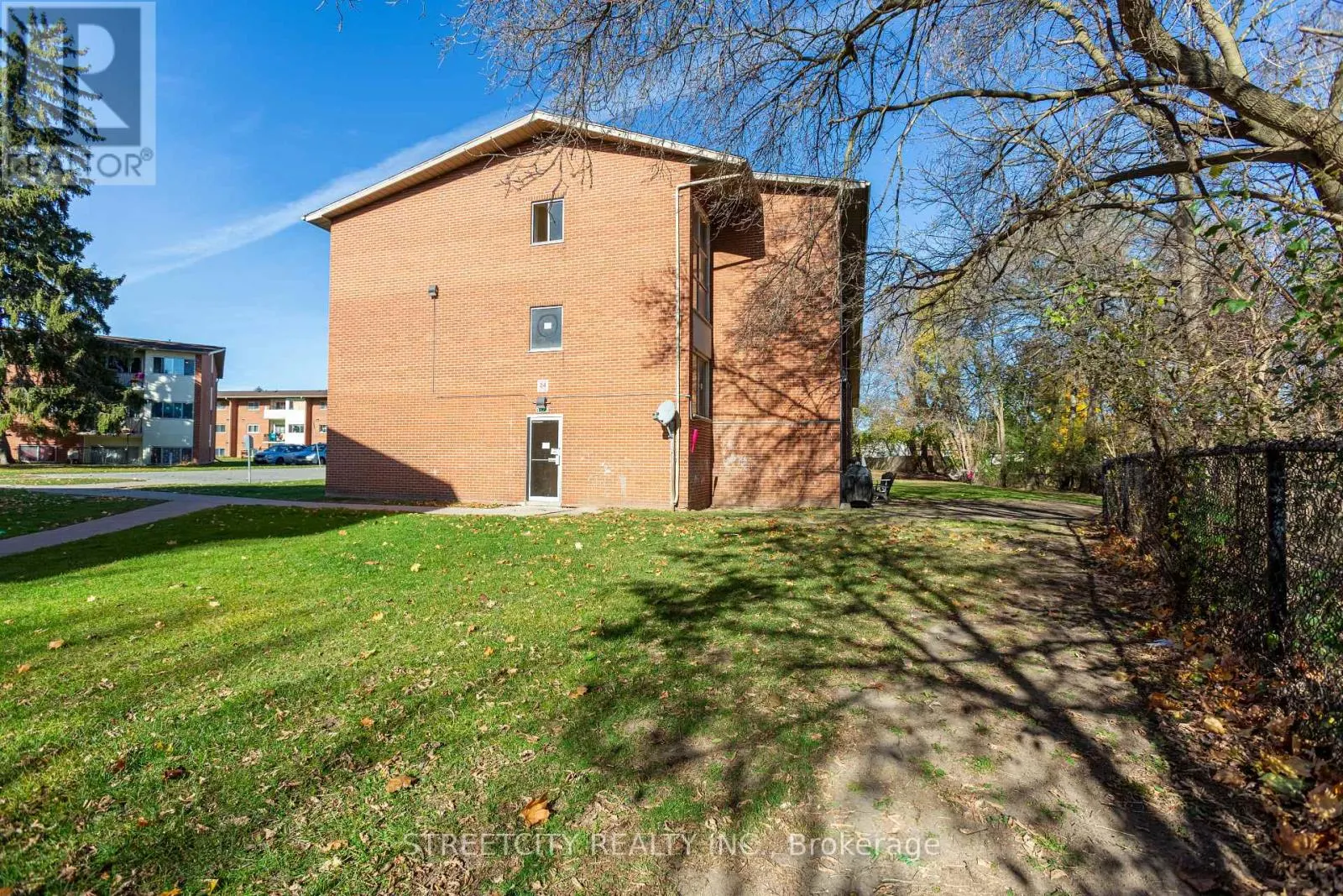 210 - 1172 HAMILTON ROAD E, #210