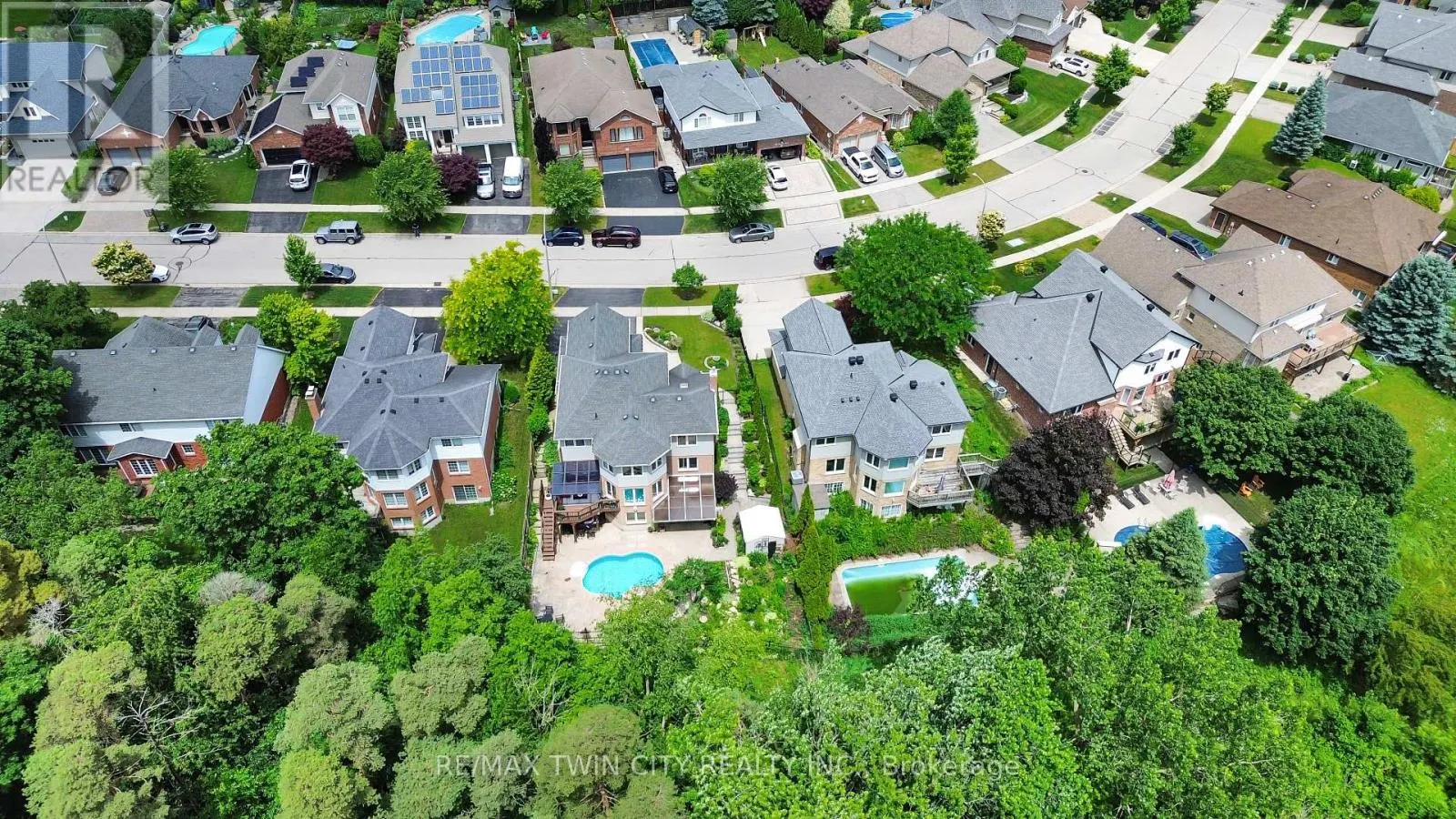 107 CHANDOS DRIVE