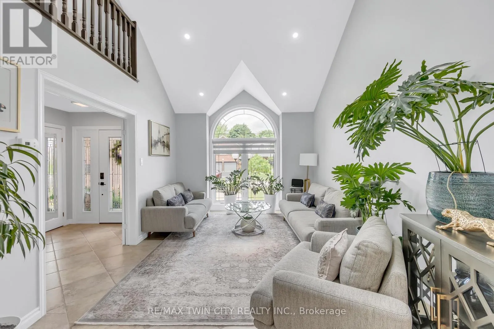 107 CHANDOS DRIVE
