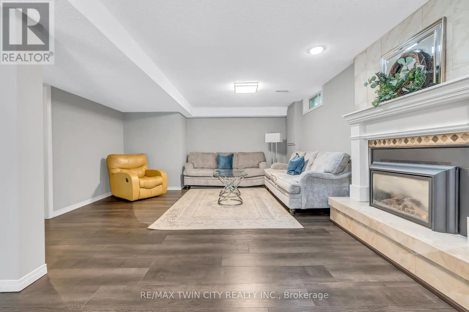 107 CHANDOS DRIVE