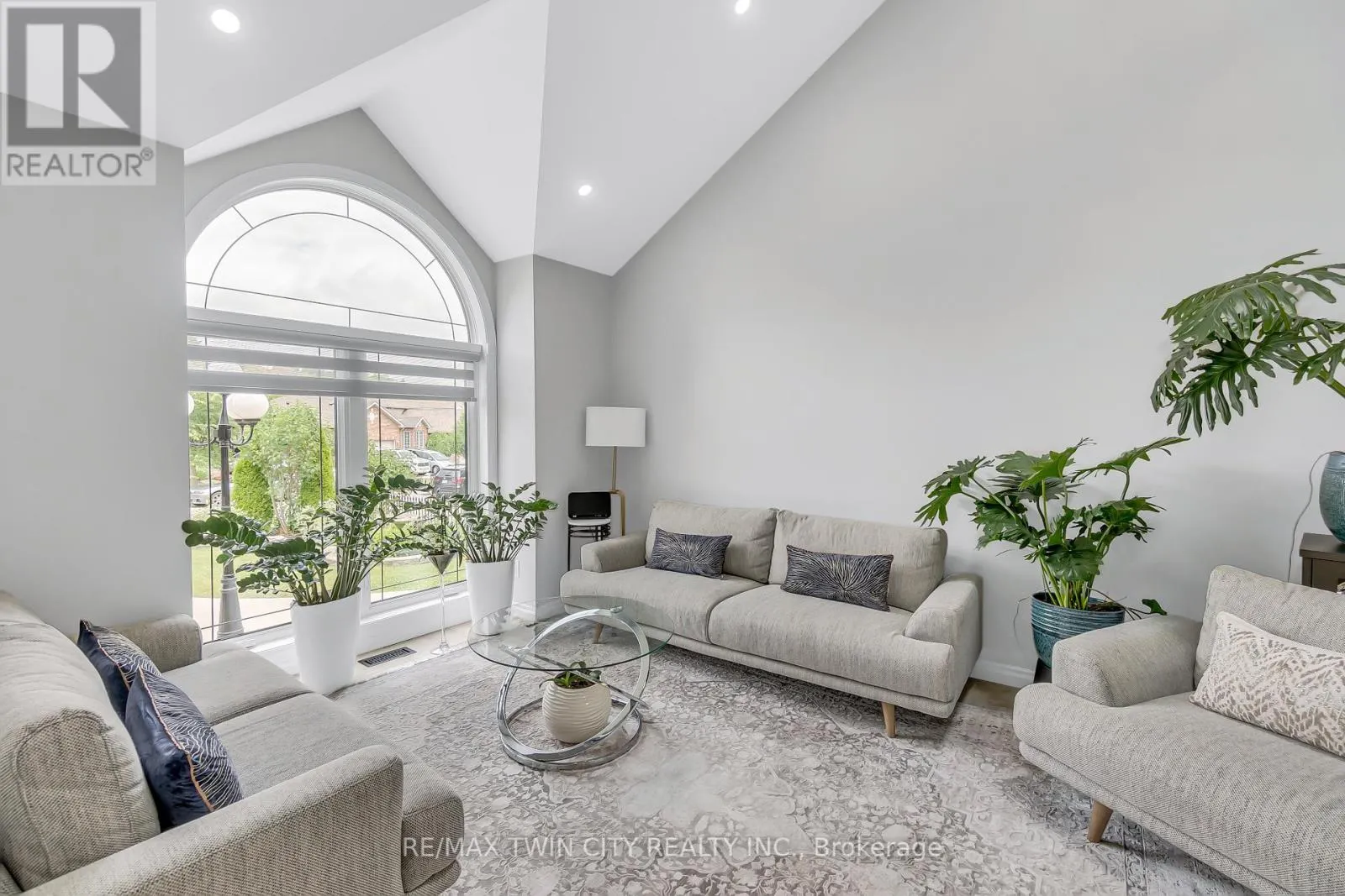 107 CHANDOS DRIVE