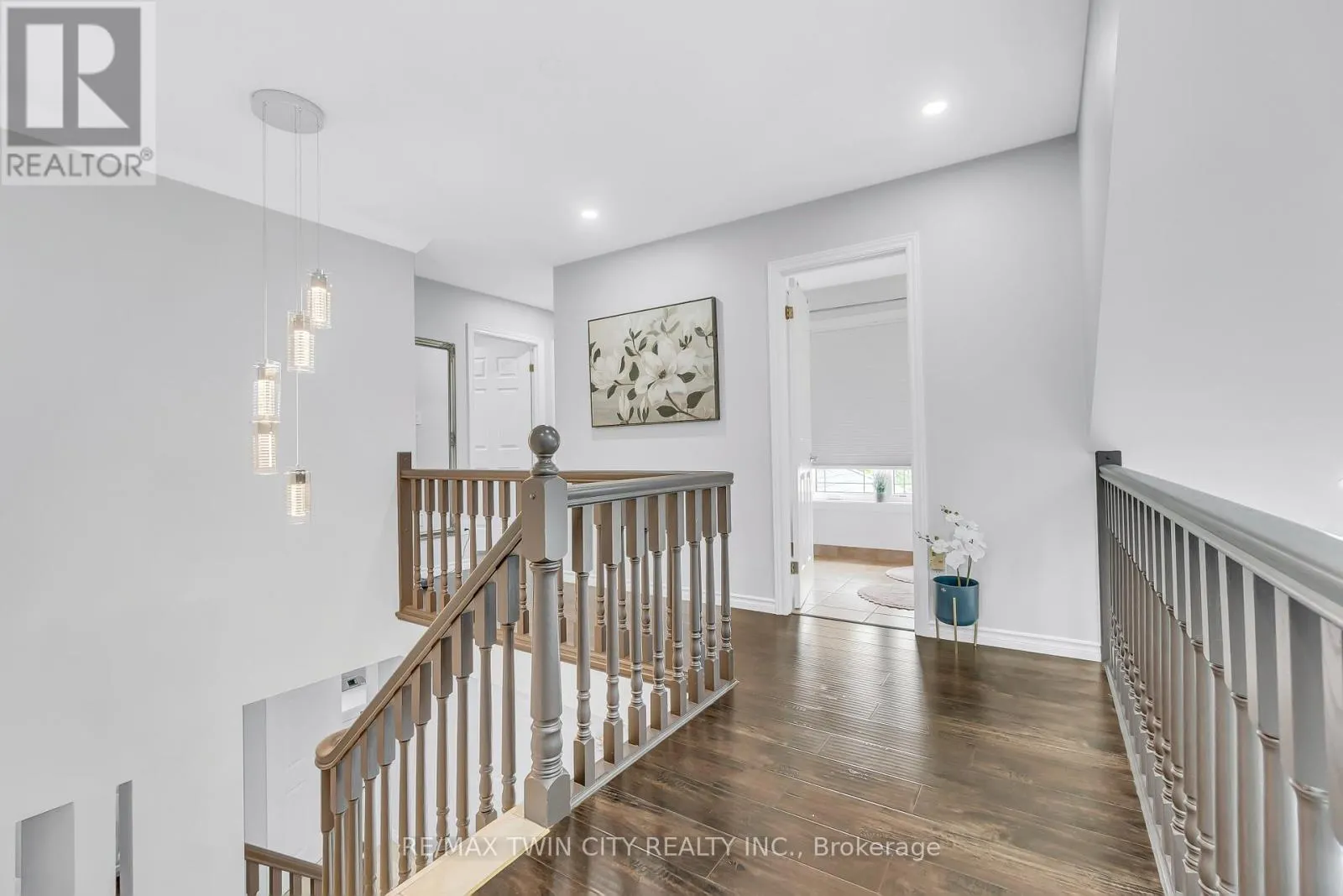 107 CHANDOS DRIVE