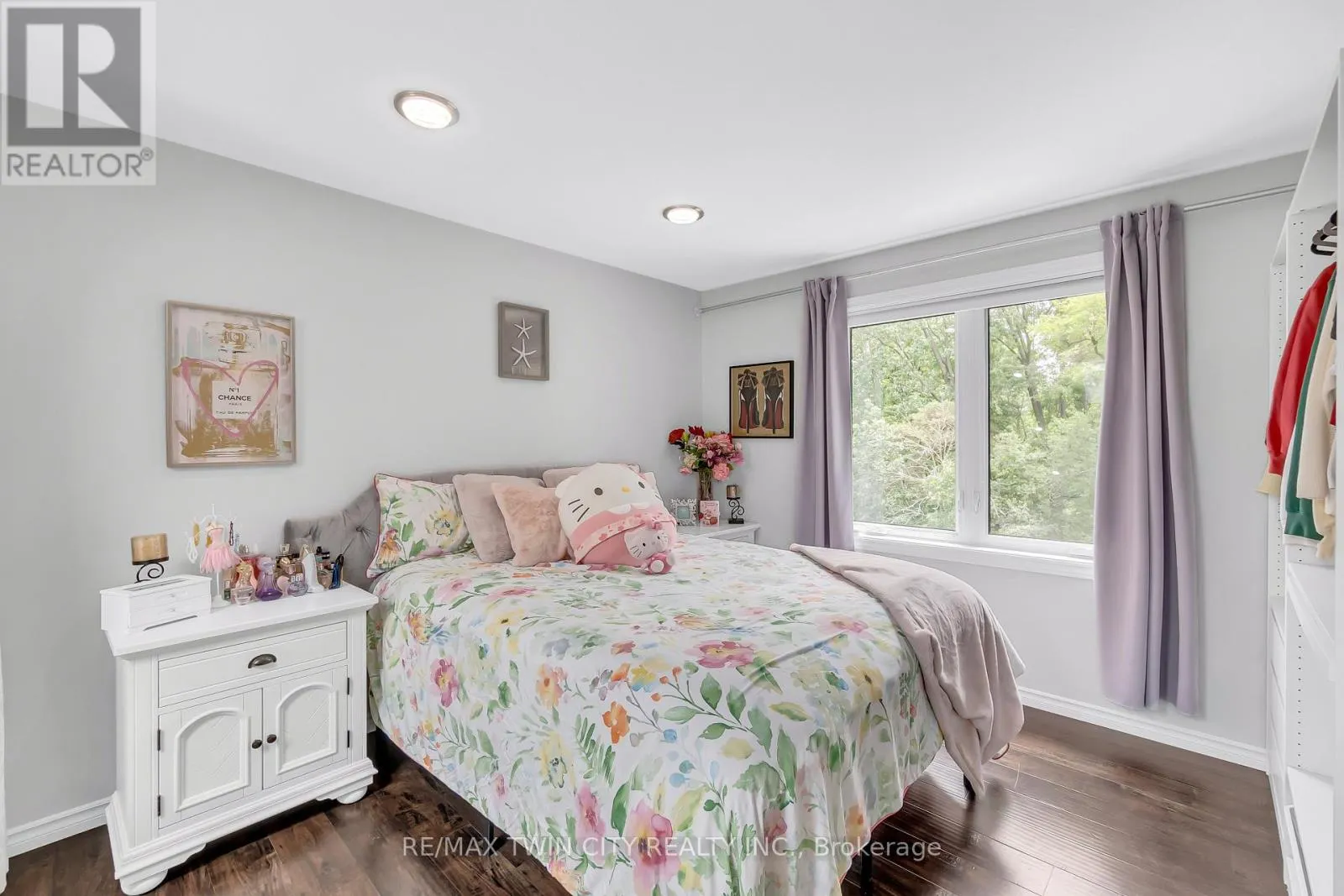 107 CHANDOS DRIVE