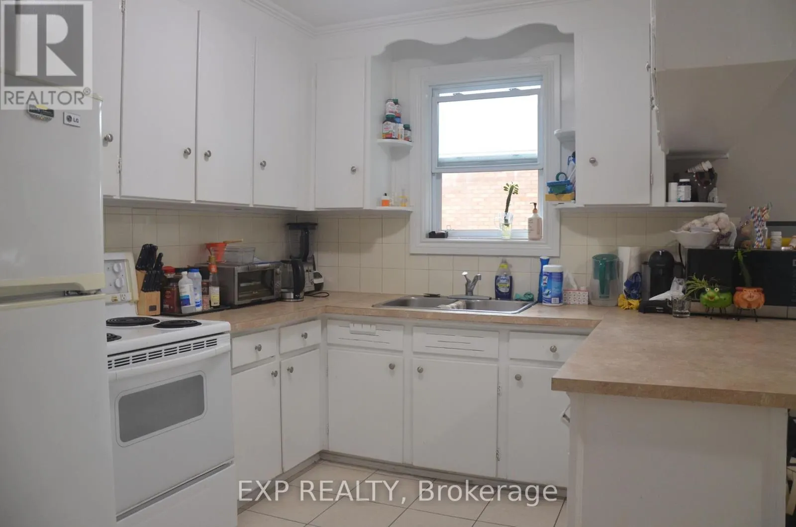 2 - 42 LAVERGNE ST STREET E