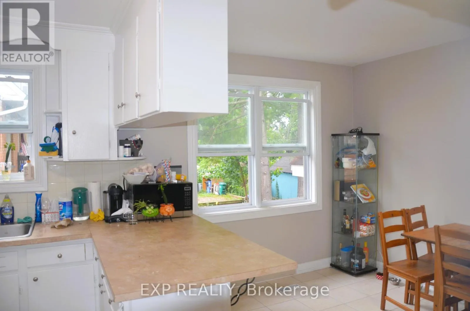 2 - 42 LAVERGNE ST STREET E