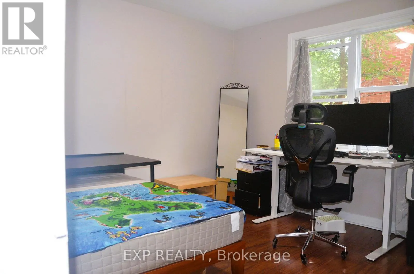 2 - 42 LAVERGNE ST STREET E
